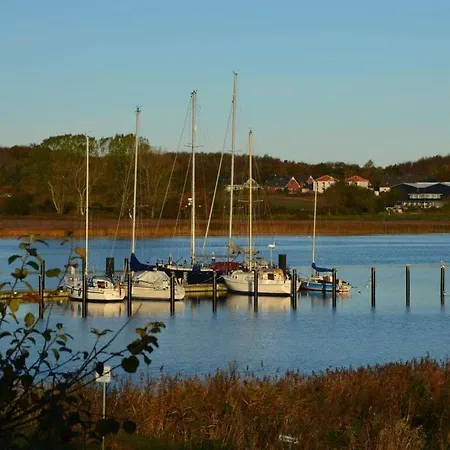 In Front Of The Dike Daire Kappeln